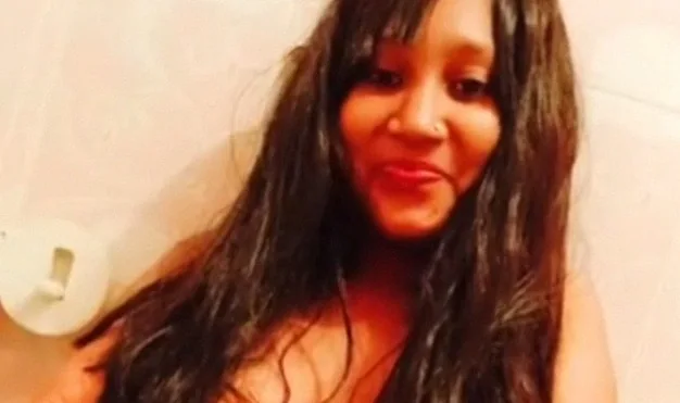 Bangla hottie ne pati ke liye puri nangi hokar apni chut dikha ke show kiya