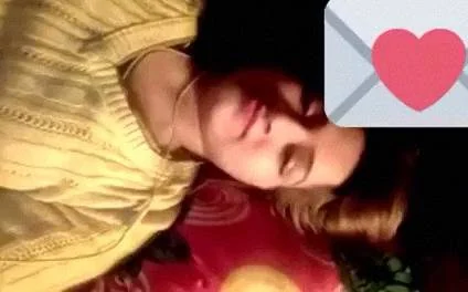 Hot desi girls BF ke liye video call pe full nangi show