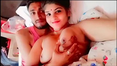 Lover ko ladki ne apne pakke mausami dabaane ka mauka diya